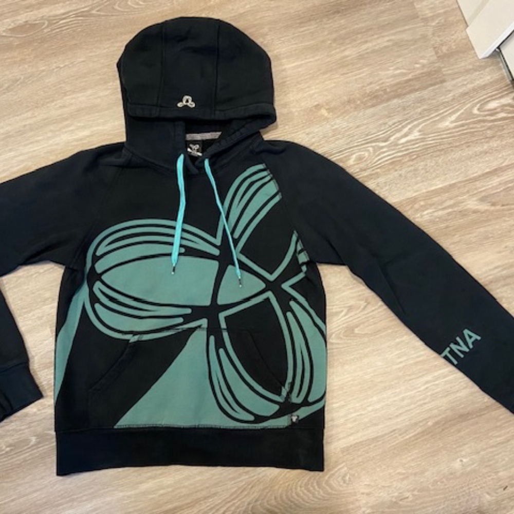 🔥Retro TNA Hoodie Size Medium